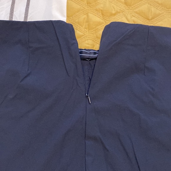 Athleta wander slim pant with small pocket on side size 10 NAVY BLUE - Picture 5 of 10